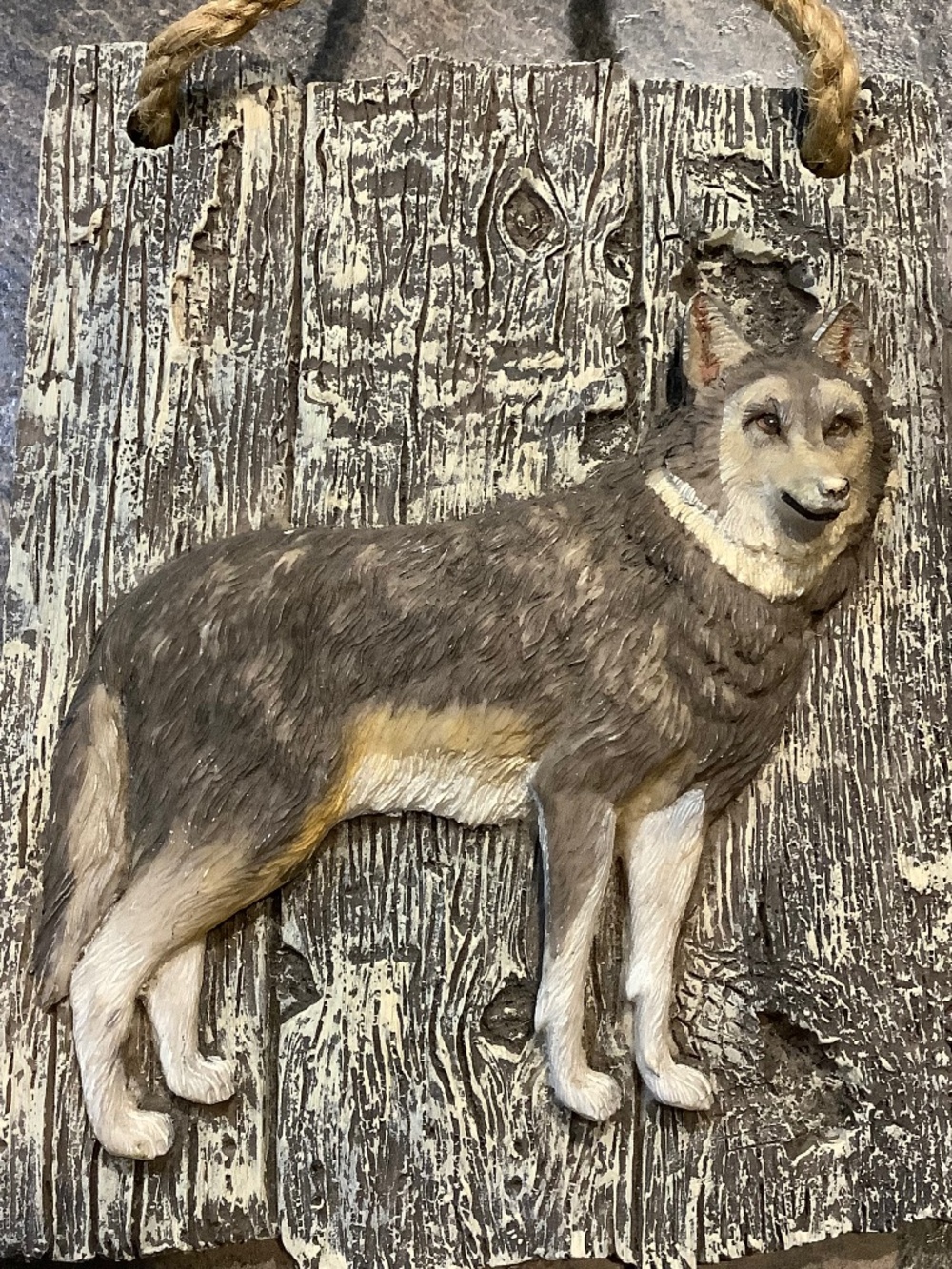Gorgeous Wolf plaque Measurements in photos